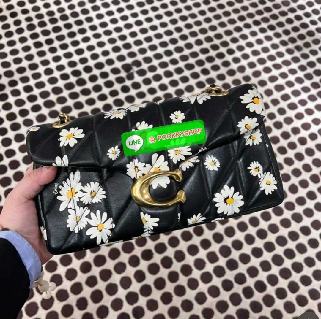 COACH CR705 TABBY SHOULDER BAG 26 WITH QUILTING AND FLORAL PRINT 🔆 Details ไอเท็มใหม่ สวยเกินเรื่องไปมาก! ดีไซน์ลวดลายดอกไม้สดใสตัดกับโทนสีคลาสสิคได้อย่างลงตัว