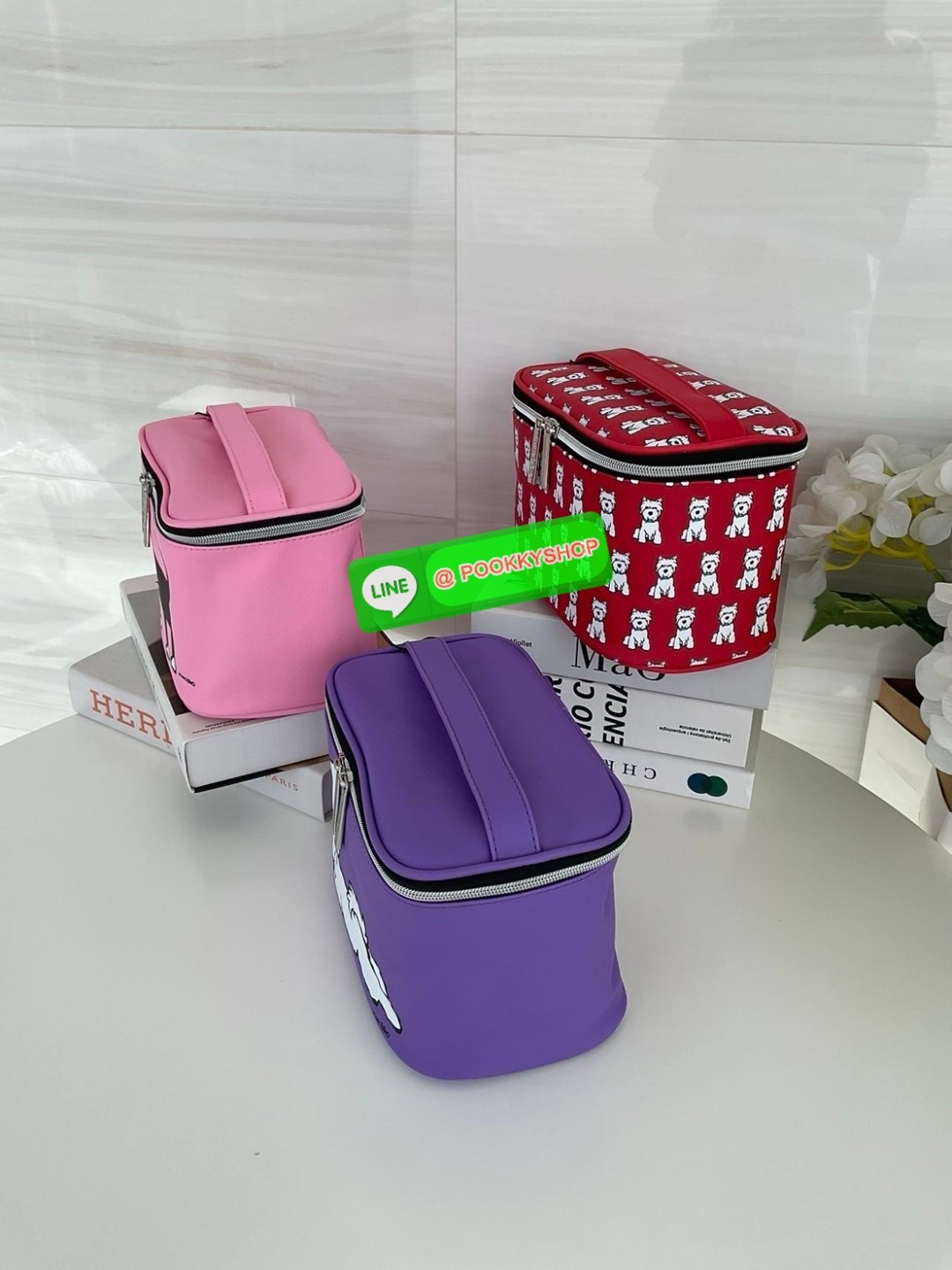 🚚 พร้อมส่ง 🚚 Marc Tetro Large Make Up Tote /Travel สินค้าแบรนด์แท้100% พร้อมแท็ก!! แบรนด์ดังจากอเมริกา รุ่นขายดีในประเทศญี่ปุ่น กระเป๋าเครื่องสําอาง แบบมือถือ ลาย แมว / สุนัข มีให้เลือก 3 ลาย วัสดุหนัง pvc หนังเทียม น้ำหนักเบา ปิด/เปิด ด้ว