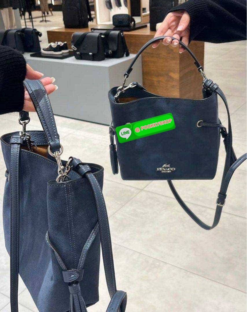 COACH CM091 ANDY CROSSBODY Details คอลสุดฮิต ดีไซน์สุดฮอต ให้สาวๆได้สวยหรู ดูแพงก่อนใคร กับกระเป๋าสะพายข้างขนาดกำลังสวย ดีไซน์ไม่เกร่อ มีดีเทลรูดเก็บปากกระเป๋า ปรับเปลี่ยนทรงได้เลย กิมมิคล้วนๆ ปากกระเป๋ามีกระดุมแม่เหล็กปิดกันของหล่นได้ ภายในโล่งกว้าง เลิศ