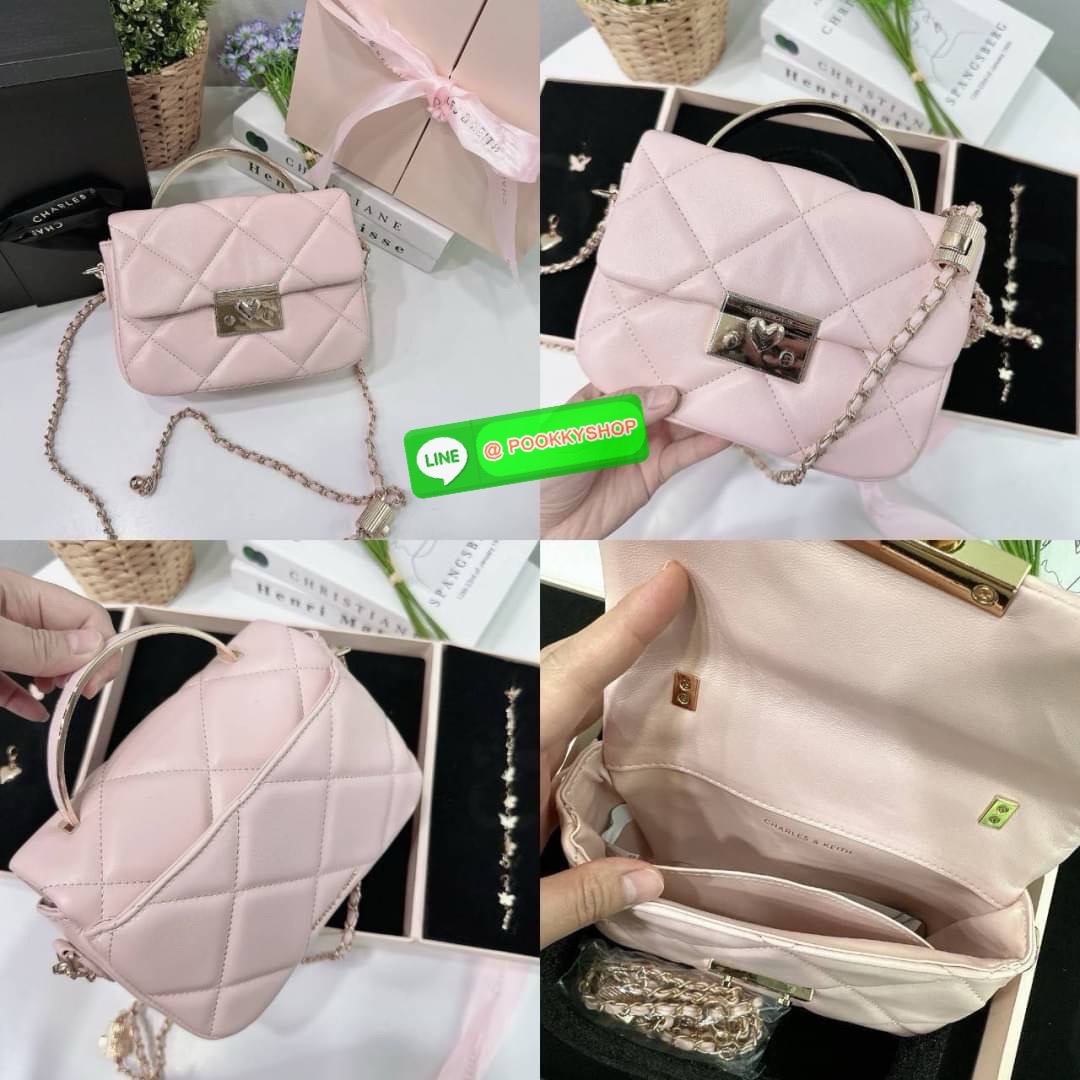 Charles&Keith แท้ Outlet ถือออกงานได้ สะพายได้ ให้ลุคลูกคุณหนู มาพร้อมกล่อง เหมาะสำหรับมอบเป็นของขวัญได้ มี 3 สี