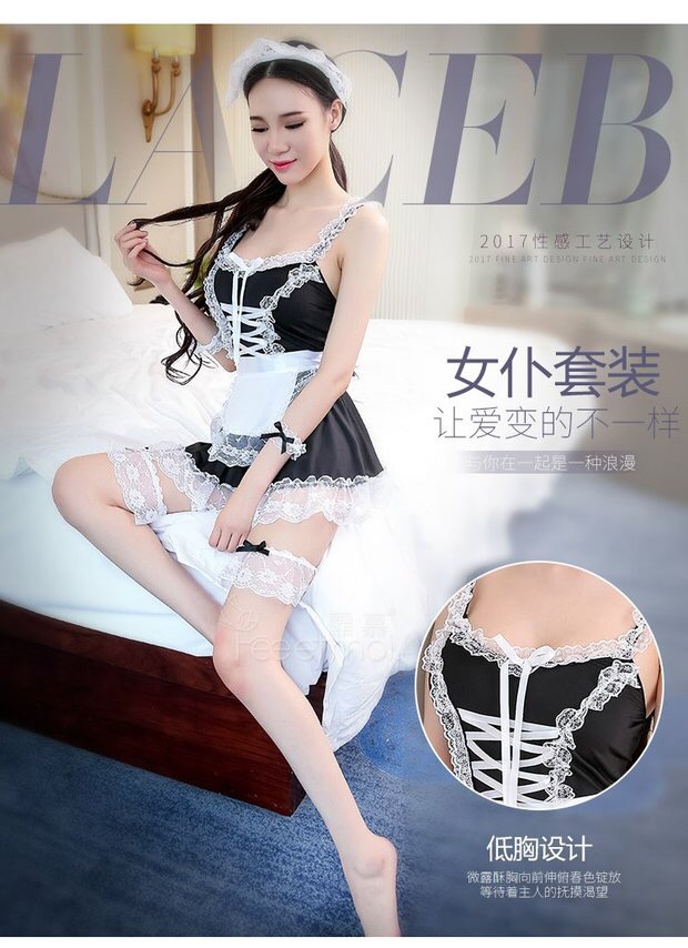 ชุดคอสเพลย์ ชุดแฟนซี สาวใช้เซ็กซี่ ชุดMaidสาวเซ็กซี่ สีดำ แต่งริบบิ้นกลางอก เล่นลูกไม้ชายกระโปรงและขอบเสื้อ ช่วงกระโปรง มีผ้ากันเปิ้อนติดกับตัวกระโปรง ในชุดมาพร้อมที่คาดผมแต่งระบายลูกไม้ และปลอกข้อมือ ลูกไม้ แต่งริบบิ้น2ข้าง