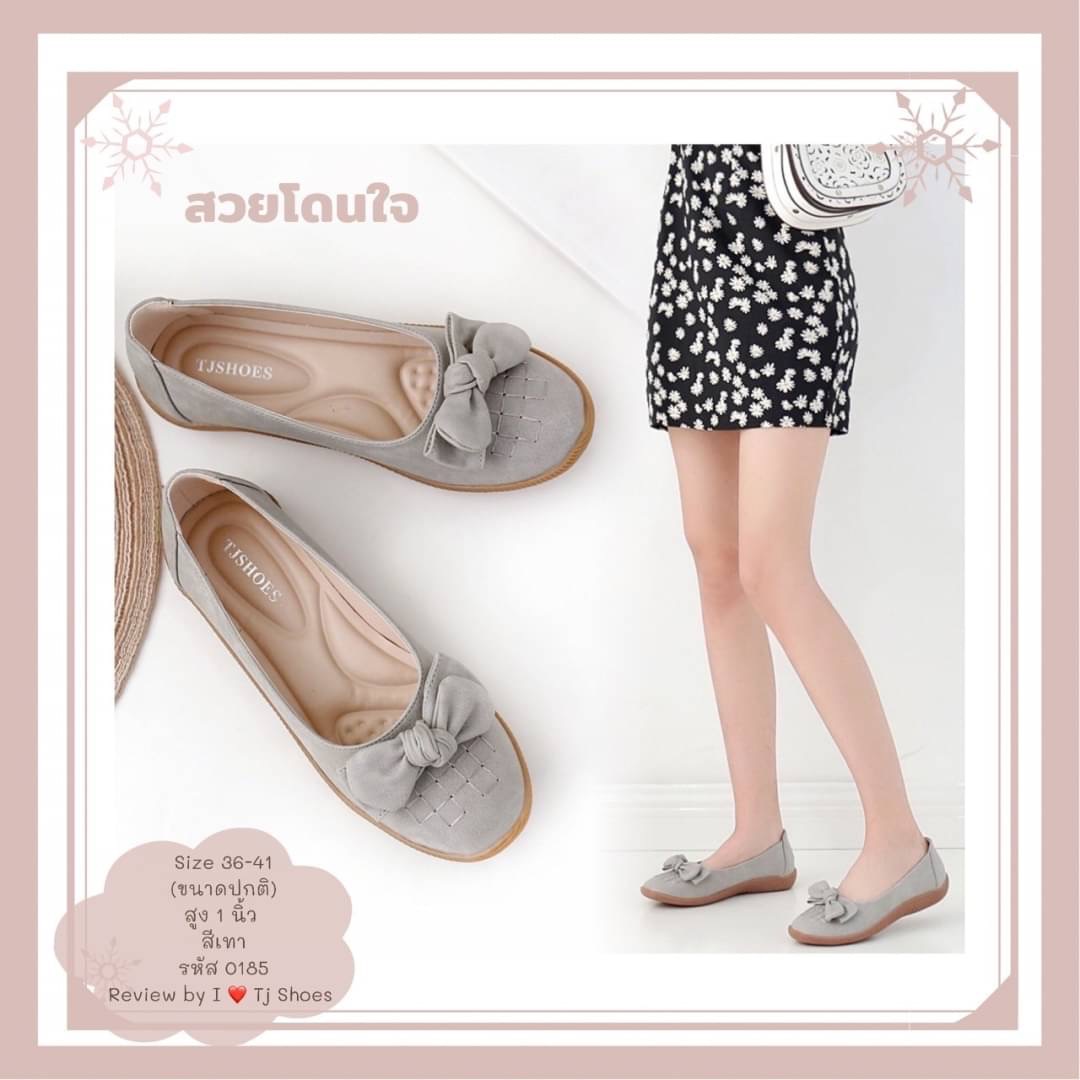 พร้อมส่งรองเท้าเพื่อสุขภาพ ที่ทั่งเกร๋ทั้งน่ารักสุดๆ รองเท้ารุ่นนี้เป็นงานสั่งทำพิเศษ หนังนิ้มนิ่ม พื้นบุนวมนิ่มทำให้ใส่สบายเท้าขึ้น น้ำหนักเบา ใส่นุ่มเดินทั้งวันได้สบายมากๆ ส้นยางเกรดพรีเมี่ยมอย่างดี แมทกับชุดอะไรก็เกร๋ เป็นรุ่นแนะนำ ซื้อไปรับรองไม่ผิดหว