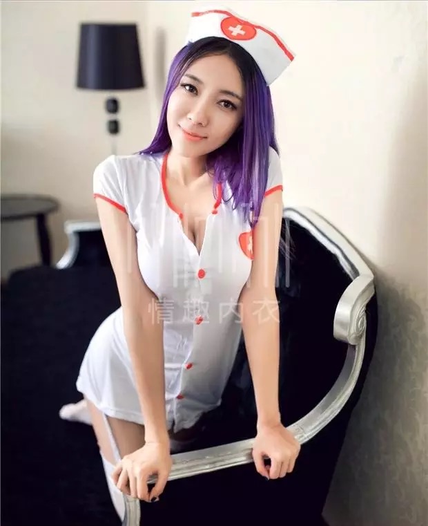 ชุดนางพยาบาลสาวเซ็กซี่ ชุดคอสเพลย์ พยาบาลสาวแสนสวย+หมวกนางพยาบาล+สายรัดถุงน่อง +ถุงน่องตาข่ายขาว ขอบลูกไม้เข้าชุด