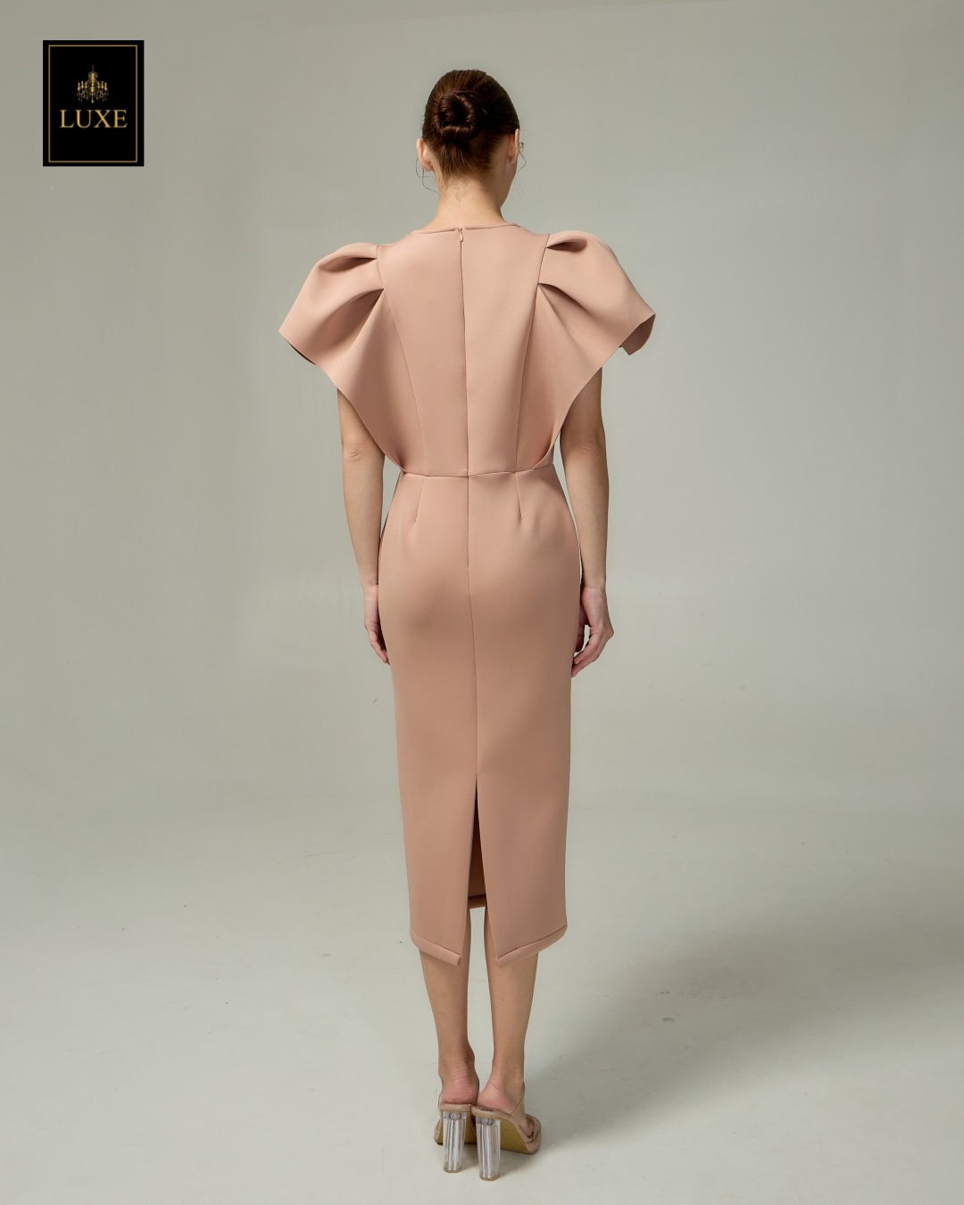 เดรสแฟชั่น เดรสเสื้อคอกลมผ่าหน้า แขนระบาย กระโปรงทรงสอบ