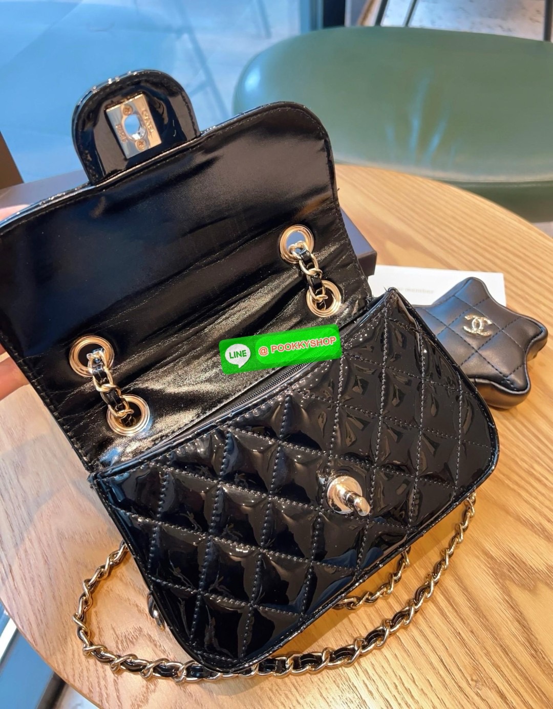 NEW ARRIVAL! สุดหรู สุดคลาสสิค ยอมใจใก้กับความสวยของน้องงค่าา ✈️สะพายต่างประเทศไปชิลๆเลยค่าา CHANEL VIP MAKE UP WITH BAG STARS