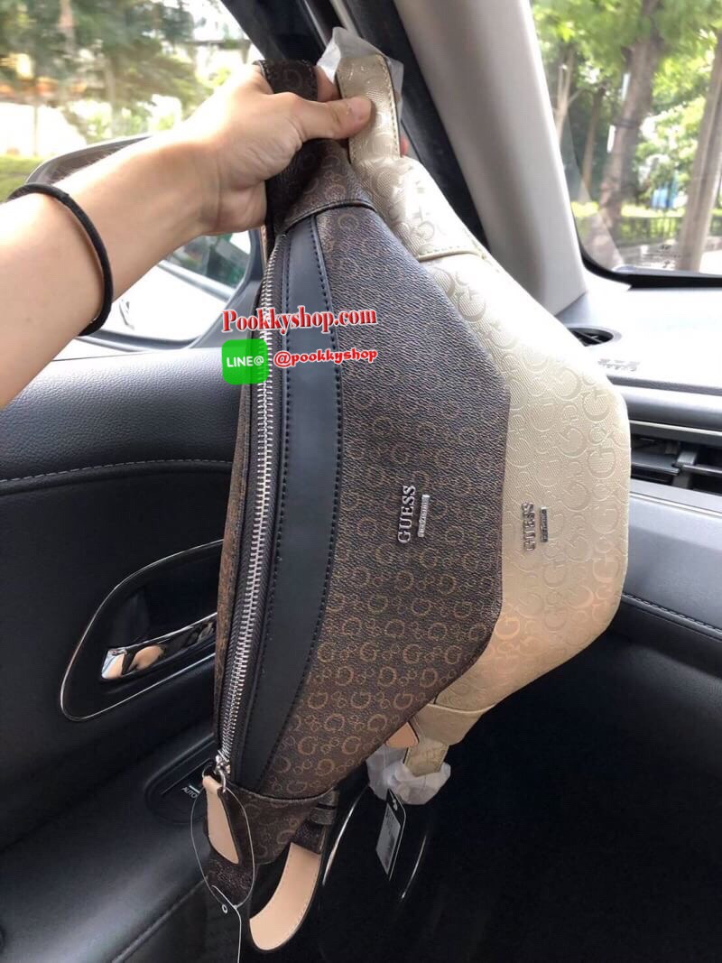 GUESS DIEM LOGO BELT BAG กระเป๋าคาดอกรุ่นยอดนิยม จาก GUESS FACTORY วัสดุ Saffiano PVC คุณภาพดี นิ่ม น้ำหนักเบา ด้านหน้าประดับด้วยโลโก้แบรนด์สุดหรู เปิดปิดกระเป๋าด้วยซิปสะดวกใช้ ด้านในโล่งกว้างมีช่องซิปสำหรับใส่ของ สามารถใส่iphoneได้ทุกรุ่น ซับในลายแบรนด์