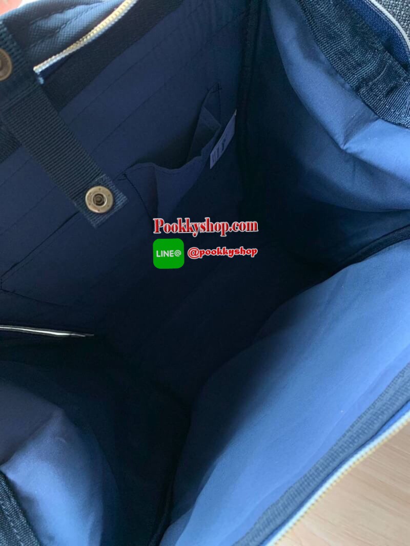 Belle Maison's Disney Fantasy Bags! รุ่น Classic Backpack จากBellemaison แห่งเดียวในประเทศญี่ปุ่น มีรูปโฉมและสไตล์ใช้งานคล้ายแบรนด์ Anello แต่งแต้มสีสันและลวดลายเพิ่มเติมลงบนกระเป๋าจากเหล่าการ์ตูนของดิสนีย์ เป็นรุ่นลิมิเตทสุดๆที่ออกมาไม่บ่อยเลยคร้า!!