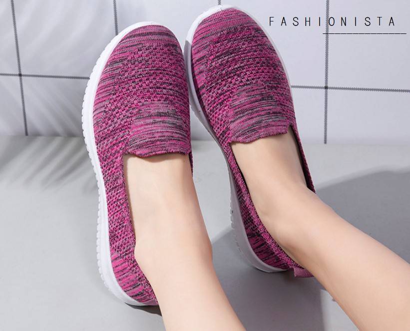 รองเท้าสุขภาพที่แท้ทรู พร้อมส่งไม่ต้องรอพรีคร๊า ไม่อยากให้พลาดเลยสำหรับรุ่นนี้ !! รองเท้าสุขภาพทรงสลิปออน วัสดุผ้าทอเนื้อหนานุ่มขึ้นทรง ใส่สบาย ดีไซน์สวยเก๋ พื้นยาง 1.5 นิ้ว ตัวพื้นรองเท้าเป็น Breathable insole ระบายอากาศและรองรับแรงกระแทกเท้าได้ดีมากๆค่ะ