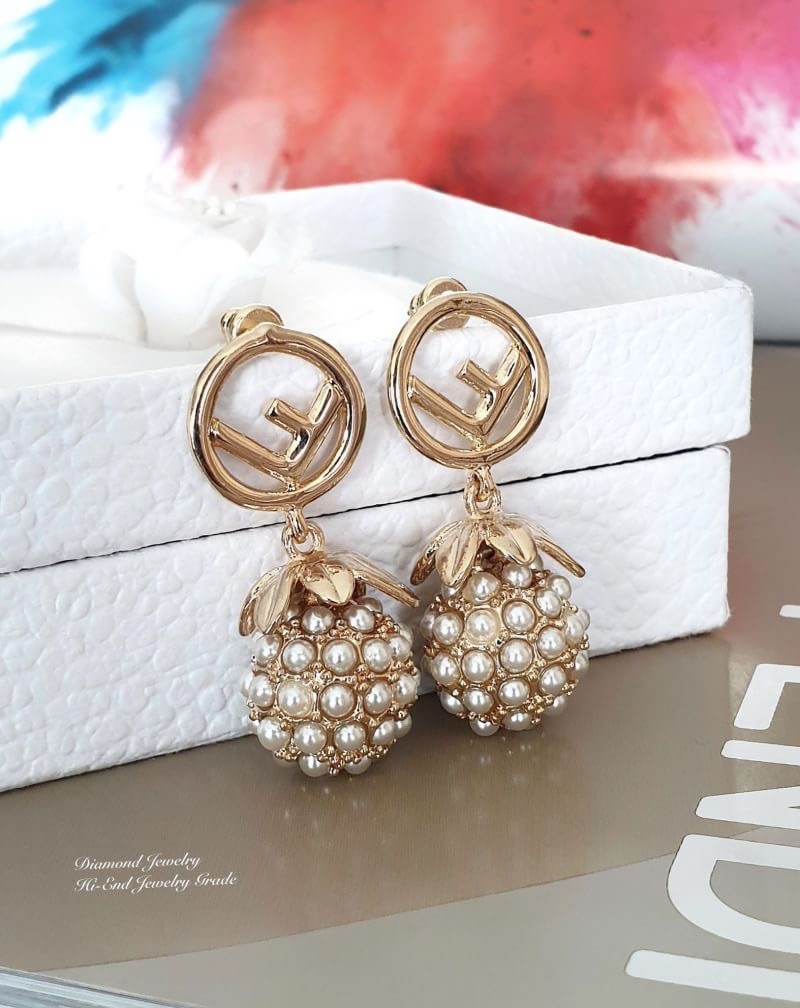 Super Hi-End Quality !!!! ((งาน 1:1 เหมือนในช็อปมากที่สุดในท้องตลาด)) Fendi Earring ต่างหู Fendi งาน 1:1 เหมือนของแท้เป๊ะๆค่ะ ตัวเรือนสีทอง รับรองงานสวยมากกกกก ดูหรู ดูผู้ดีสุดๆ งานดี ตัวเรือนคุณภาพดีมากๆมากๆคะรับประกันความพอใจเลยค่ะ ตัวเรือนสีทองเงา ไฮโซ