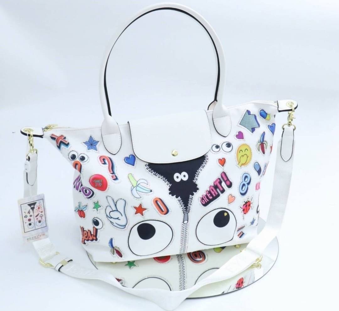 EYE THE ME (sideways glance) เห็นแบรนด์ก้อต้องวางใจในแบบของเค้า น่ารักไม่เคยหยุด คุณภาพจัดเต็ม เย็บเนียบสวยไม่มีที่ติ