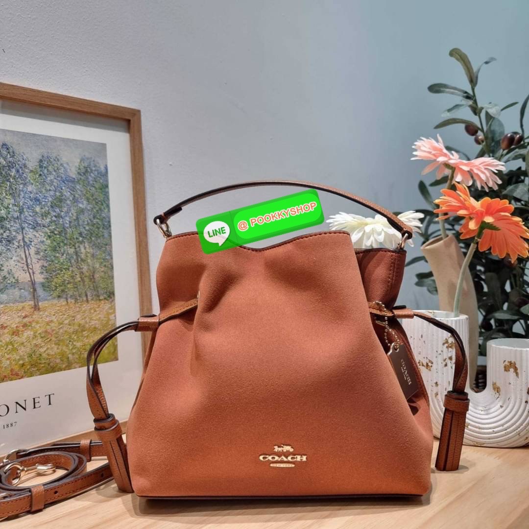 COACH CM091 ANDY CROSSBODY Details คอลสุดฮิต ดีไซน์สุดฮอต ให้สาวๆได้สวยหรู ดูแพงก่อนใคร กับกระเป๋าสะพายข้างขนาดกำลังสวย ดีไซน์ไม่เกร่อ มีดีเทลรูดเก็บปากกระเป๋า ปรับเปลี่ยนทรงได้เลย กิมมิคล้วนๆ ปากกระเป๋ามีกระดุมแม่เหล็กปิดกันของหล่นได้ ภายในโล่งกว้าง เลิศ