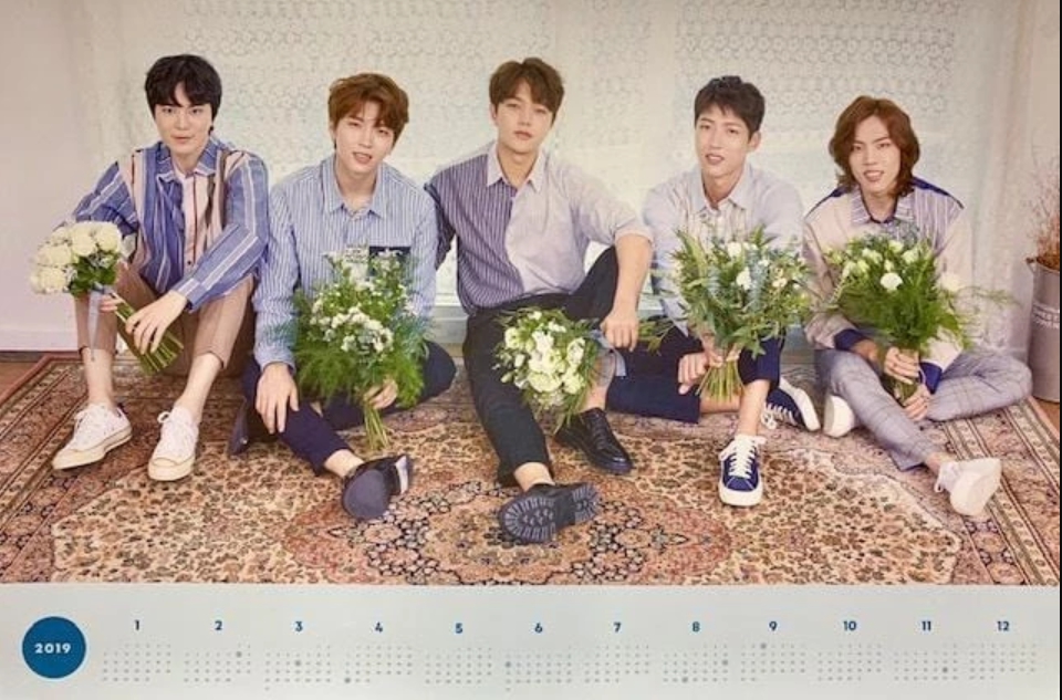 พร้อมส่ง โปสเตอร์ POSTER OFFICIAL - INFINITE 2019 Season's Greeting Calendar