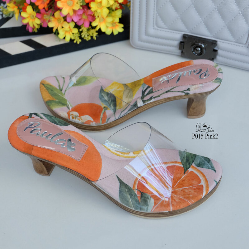 P015 เกี๊ยะไม้หน้าใส ออกแบบส้นใหม่ สวยน่ารัก จริงๆนะคะ ดูทรงสูงด้วยเทคนิคส้น แต่ความสูงแค่ 2.2 นิ้ว เท่านั้น งานส้นไม้แท้ พื้นล่างติดยางกันลื่น ทรงสวมหน้าใส สวยทน ส้นแข็งแรงมาก ยึดด้วยนอตเกลียวปล่อยเลยนะคะ ไม่มีคำว่าส้นจะหลุดได้เลย 200 โล พี่ไม่หวั่น^^ วั