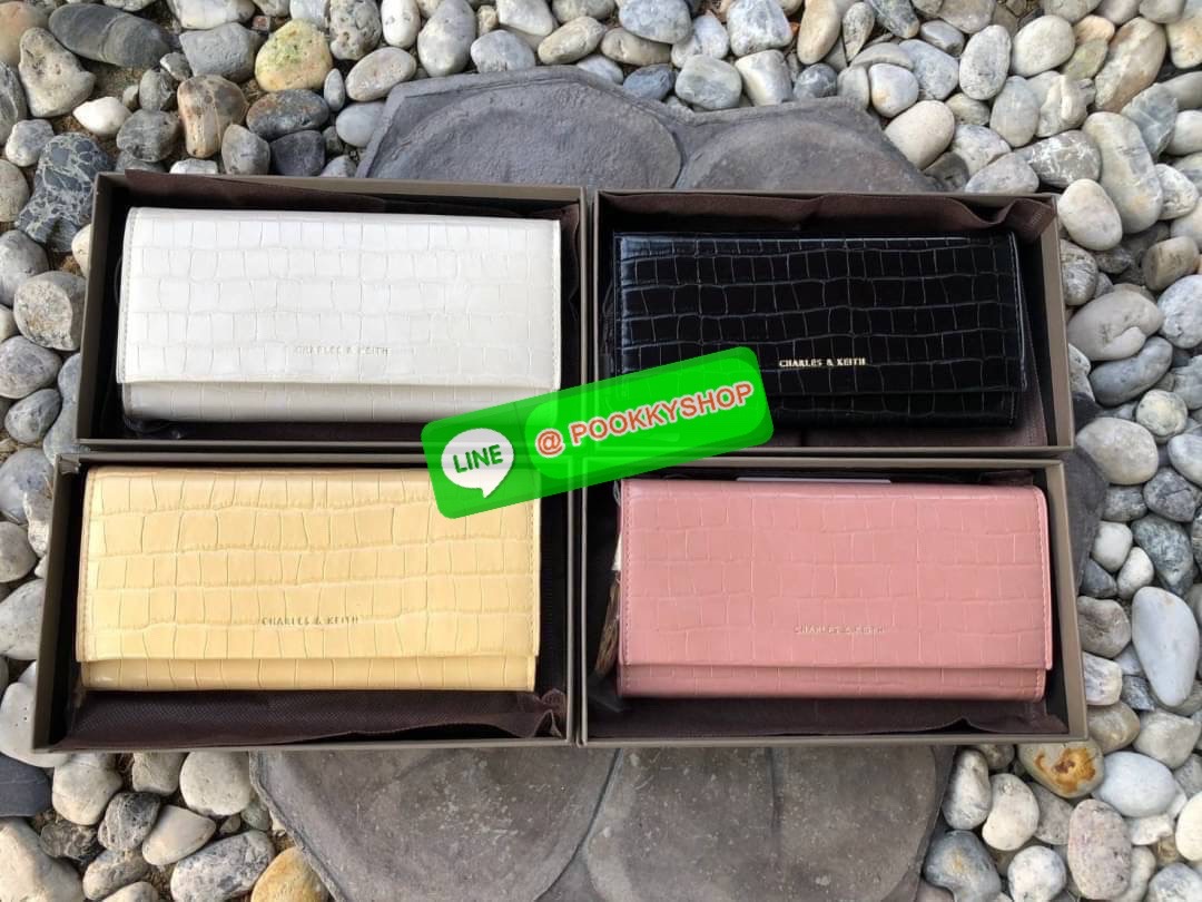 charles&keith กระเป๋าสตางค์ใบยาว คอลเลคชั่นใหม่ งานแท้Outlet หนังcroc