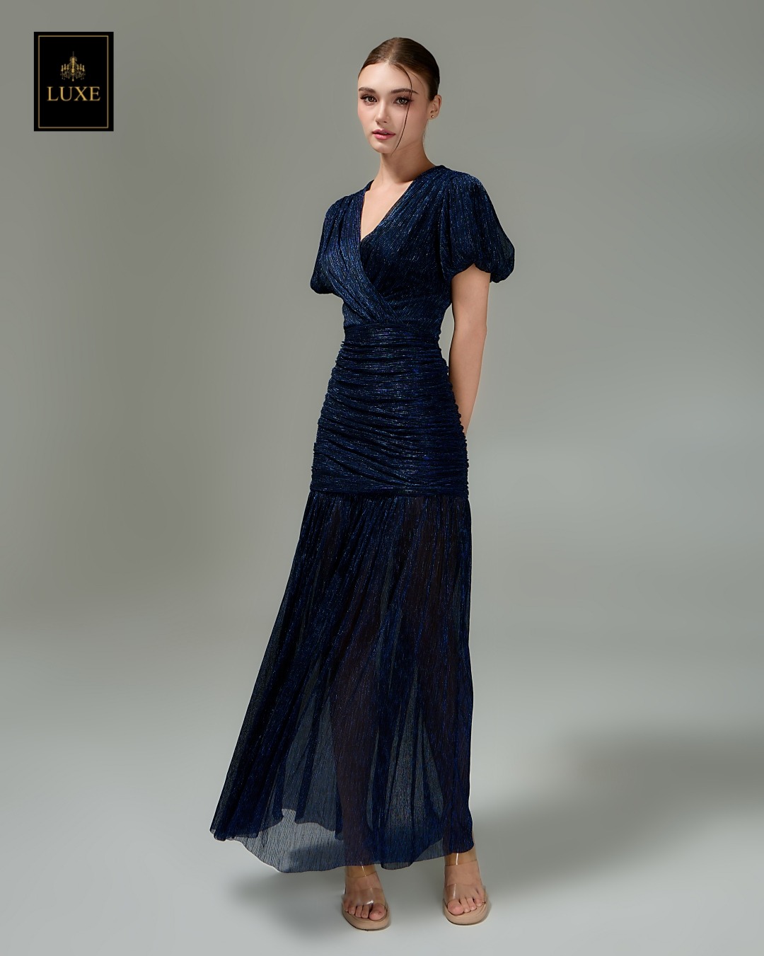 เดรสแฟชั่น แม็กซี่เดรสเสื้อคอวีป้าย แขนบอลลูน กระโปรงรูดเข้ารูปตรงสะโพก