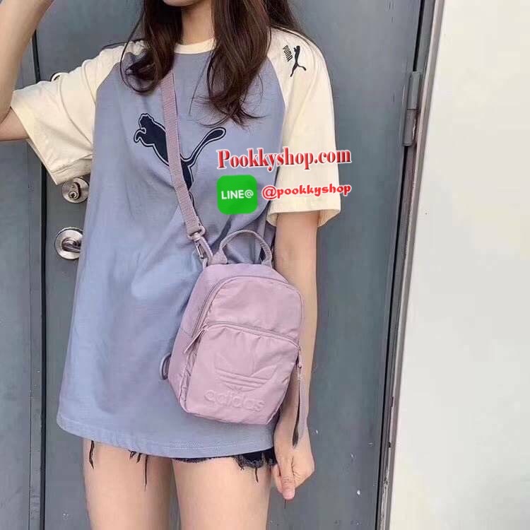 Adidas Mini shoulder bag & Backpack กระเป๋าเป้สะพายหลัง ขนาดmini เปิด-ปิด ด้วยซิป วัสดุ Nylon น้ำหนักเบา ภายโล่ง ใส่โทรศัพท์ กระเป๋าตังค์ได้ มีช่องซิปด้านหน้า1ช่อง มีสายสะพาย2เส้น สะพายข้างหรือเป้ได้ สีน่ารักๆ เข้าได้กับเสื้อผ้าทุกสีเลยค่า!!