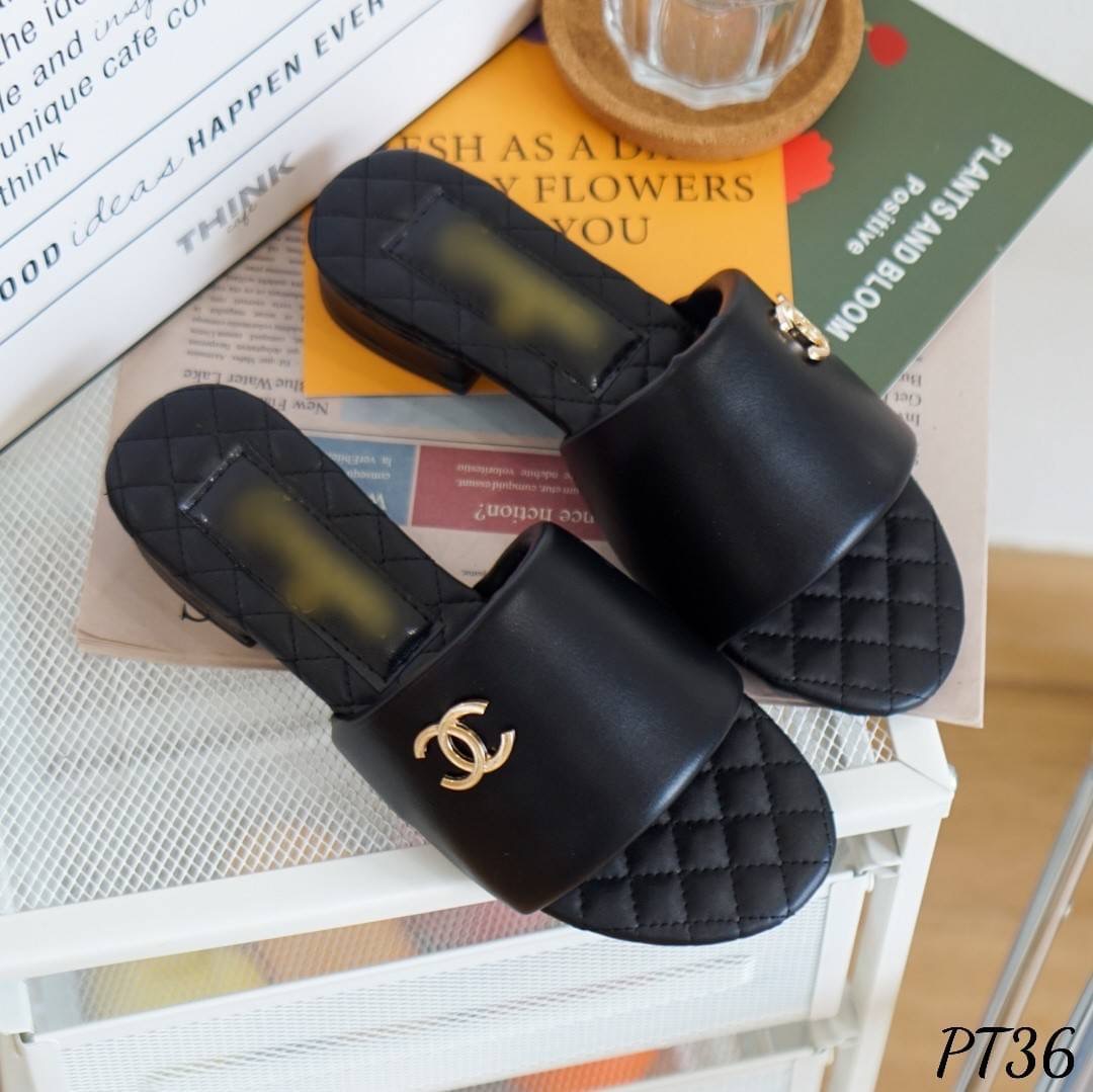 พร้อมส่ง NEW คอลเลคชั่น 2022!! รองเท้าส้นสูง 1 นิ้ว งานทรงสวม ร้านจะบอกให้ทราบว่า รุ่นนี้ นุ่มมากกกกก นุ่มทุกส่วนเลย ไม่ว่าจะบริเวณหน้าสวมที่ร้านเน้น ใช้วัสดุเกรดคุณภาพดี พื้นบุนวมเดินด้ายตาราง ใส่เดินสบายมากๆ รองรับสาวๆที่หน้าเท้ากว้าง สามารถใส่ได้นะคะ ท