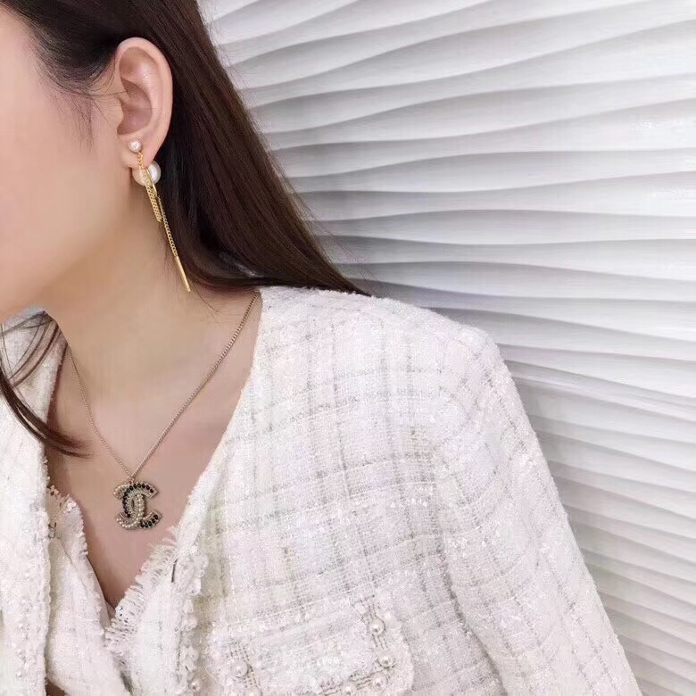 Super Hi-End Quality !!!!! ((เกรด 1:1 ดีที่สุดในท้องตลาด แสตมครบค่ะ)) Dior Tribales Earrings ต่างหูดิออ งานชนช็อป งาน 1:1 เหมือนในช็อปเป๊ะๆ ต่างหูดิออรุ่นใหม่ ล่าสุดชนช็อป ดีไซน์สวยมากๆค่ะ งานสวยไร้ที่ติดนะคะ สาวกดิออต้องไม่พลาดค่ะ ไม่มีไม่ได้แล้ว รีบสั่ง