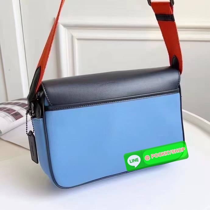 COACH TRACK CROSSBODY IN COLORBLOCK SIGNATURE CANVAS WITH COACH PATCH (C6657) 🛍🛍กระเป๋าสะพายทรงแมสเซ็นเจอร์ ทรงสวยรุ่นที่ต้องมีติดตัวคะหนุ่มๆ จุของได้เยอะมากแบ่งเป็นสัดเป็นส่วน วัสดุหนังแคนวาสสลับหนังแท้ กระเป๋ามีตัว ล็อค มีซิปด้านใน ด้านห