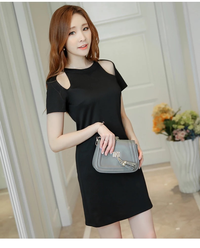 ชุดเดรสสั้น เดรส สีดำ แต่งเว้าไหล่ สวยเปรี้ยว มากคะ SIZE s/M