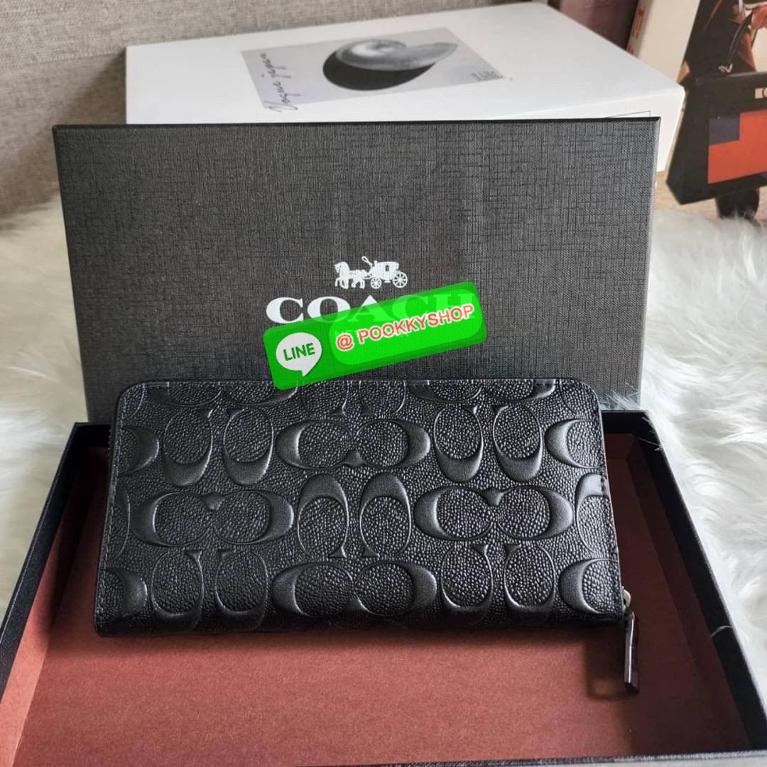 COACH ACCORDION WALLET IN SIGNATURE LEATHER (COACH F58113 ) กระเป๋าสตางค์ลาย C นูน แบบซิปรอบ เหมาะสำหรับคนที่ชอบกระเป๋าสตางค์แบบใบยาว วัสดุหนังแท้ เปิดปิดด้วยซิปรอบ ใส่บัตรเครดิตได้ 12 ใบมีช่องซิปตรงกลางใส่เหรียญ สามารถใส่โทรศัพท์มือถือได้