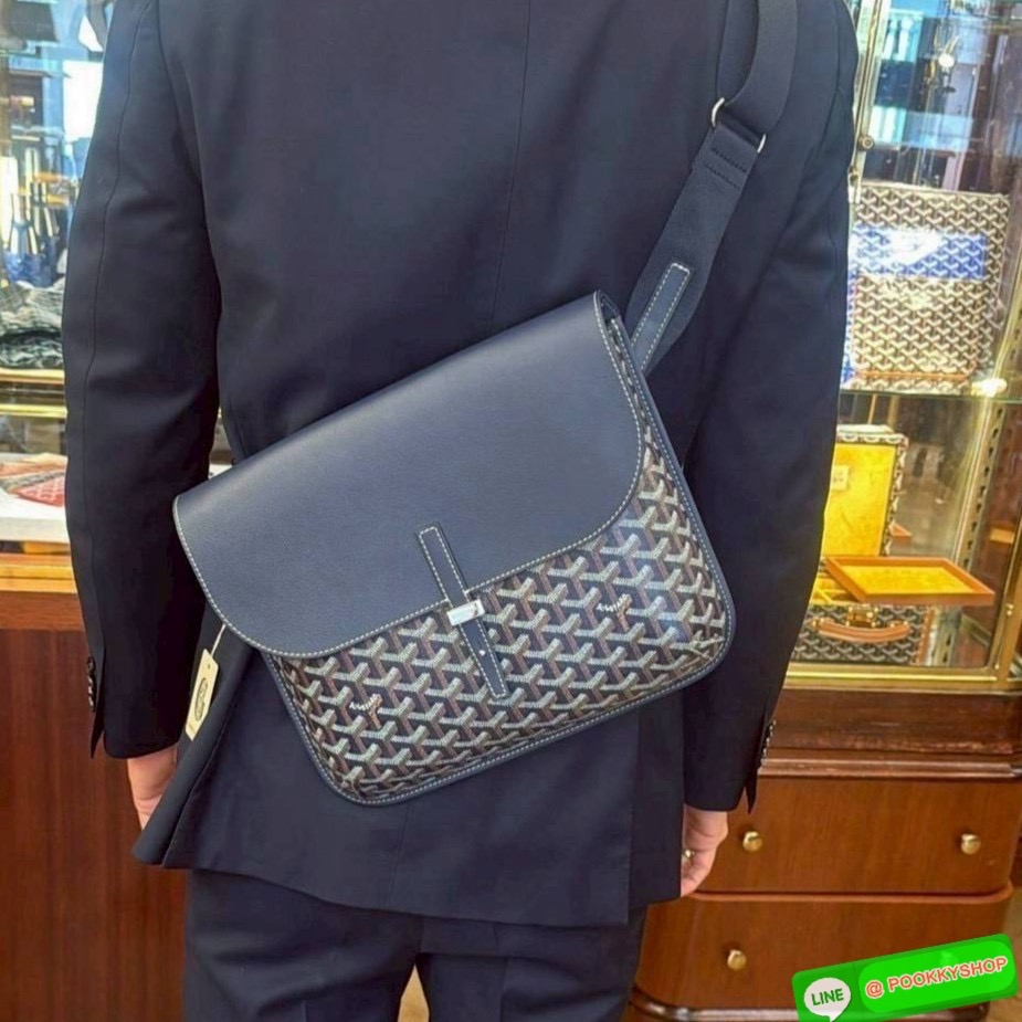 🕊️ พร้อมส่ง | Goyard Coursier Messenger bag กระเป๋าแมสเซ็นเจอร์ดีไซน์ใหม่ กะทัดรัดใช้งานได้อย่างคล่องตัว เหมาะมากสำหรับสายสปอร์ต ที่สุดของความหรูตอบโจทย์การใช้งาน ใบจริงสวยงามตามรูปค่ะ