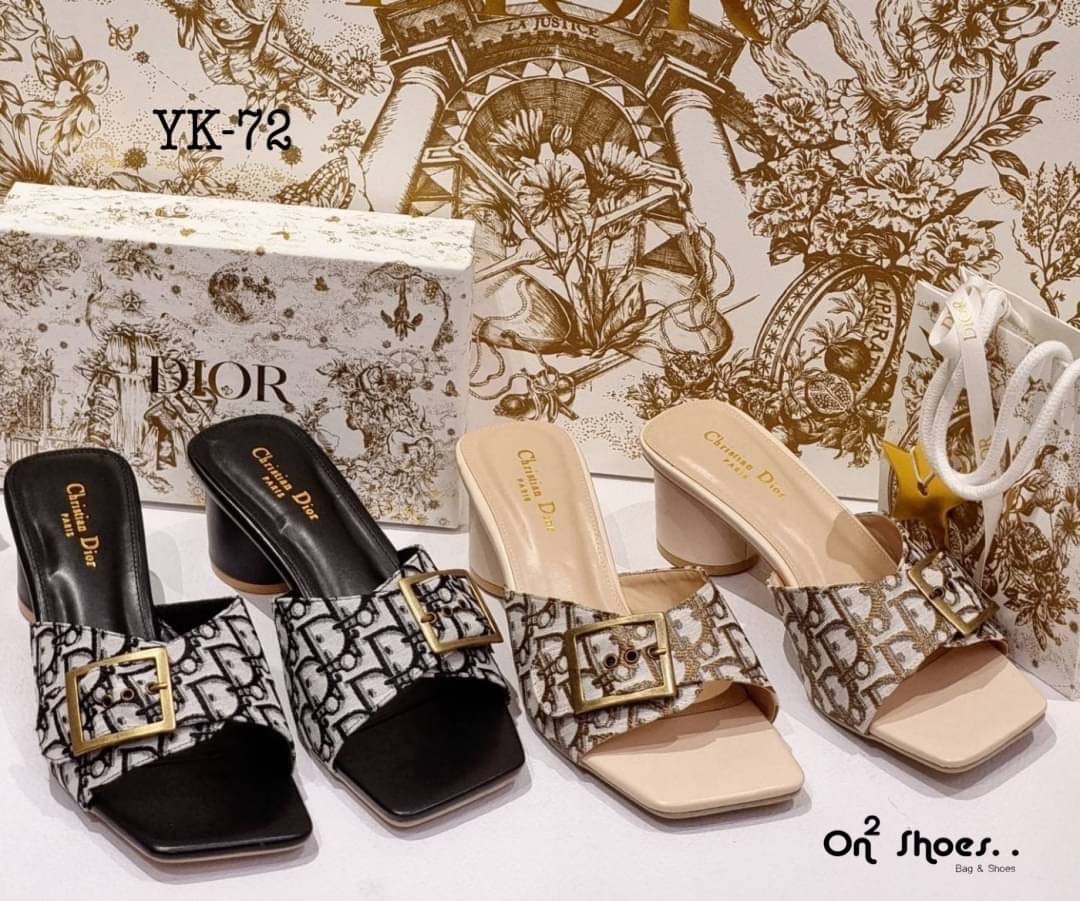 New รองเท้าส้นสูง Dior ดีไซน์ส้นกลมน่ารัก ด้านหน้าเป็นทรงเข็มขัดลายDior ส้นสูง2.5" กำลังดีใส่เดินง่ายค่ะมี 2 สี