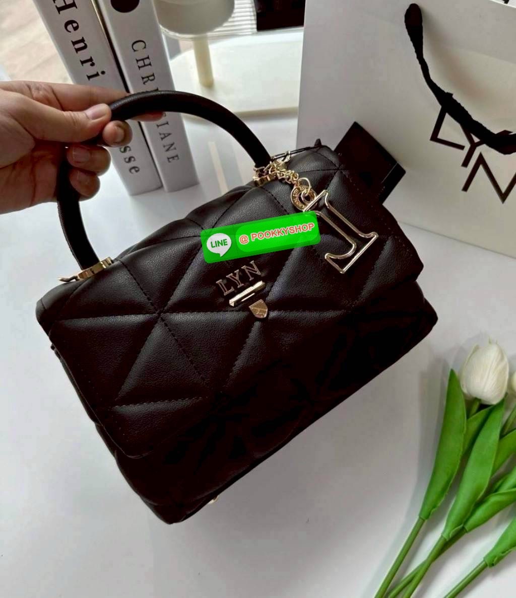 กระเป๋า LYN รุ่นหูจับ มีสายสะพายยาว +ตัวห้อย รุ่นโคโค่ COCO