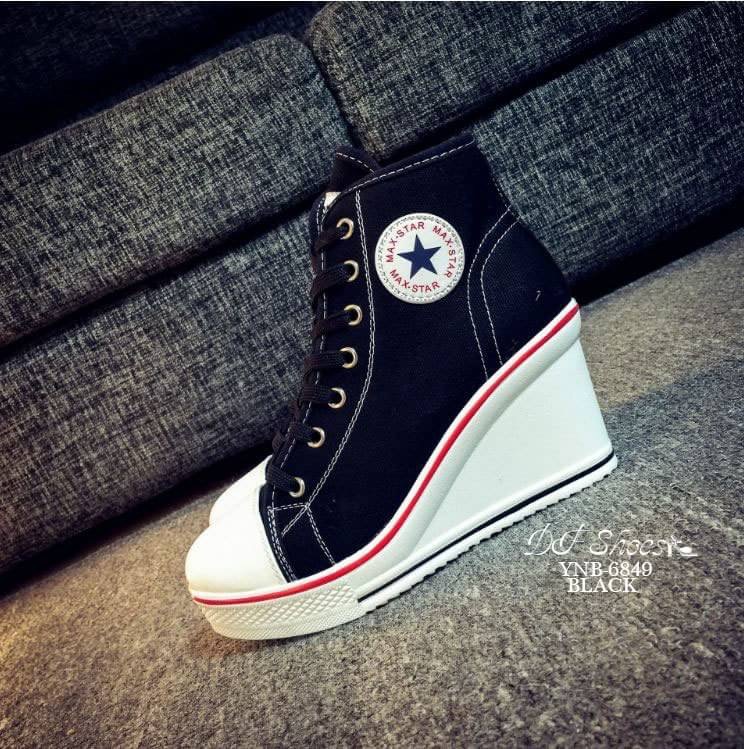 แบบใหม่พร้อมส่ง รองเท้าผ้าใบหุ้มข้อนำเข้าเสริมส้น Style Converse วัสดุผ้าแคนวาส ส้นPU มีซิปด้านข้างใส่ง่าย ทรงสวยฮิตขนาดนี้ รีบจองกันนะคะสาวๆ