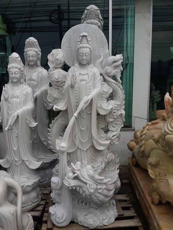 เจ้าแม่กวนอิมเยียบมังกร หินอ่อนแกะสลัก ขนาด สูง 200 เซนติเมตร