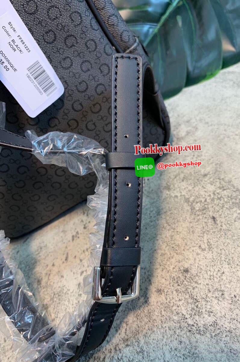 GUESS WOMEN’s DOME BACKPACK BAG พร้อมส่งค่ะ!! กระเป๋าสะพายหลัง มีหูหิ้ว ด้านหน้ามีโลโก้แบรนด์และช่องซิปหนึ่งช่องใส่มือถือหรือจองจุกจิกค่ะ เปิดปิดกระเป๋าช่องหลักแบบซิปคู่ ภายในโล่งกว้าง ซัปในผ้าลายแบรนด์นะค่ะ มีข่องซิปและช่องเล็กใส่ของจุกจิกค่ะ สายสะพายด้า