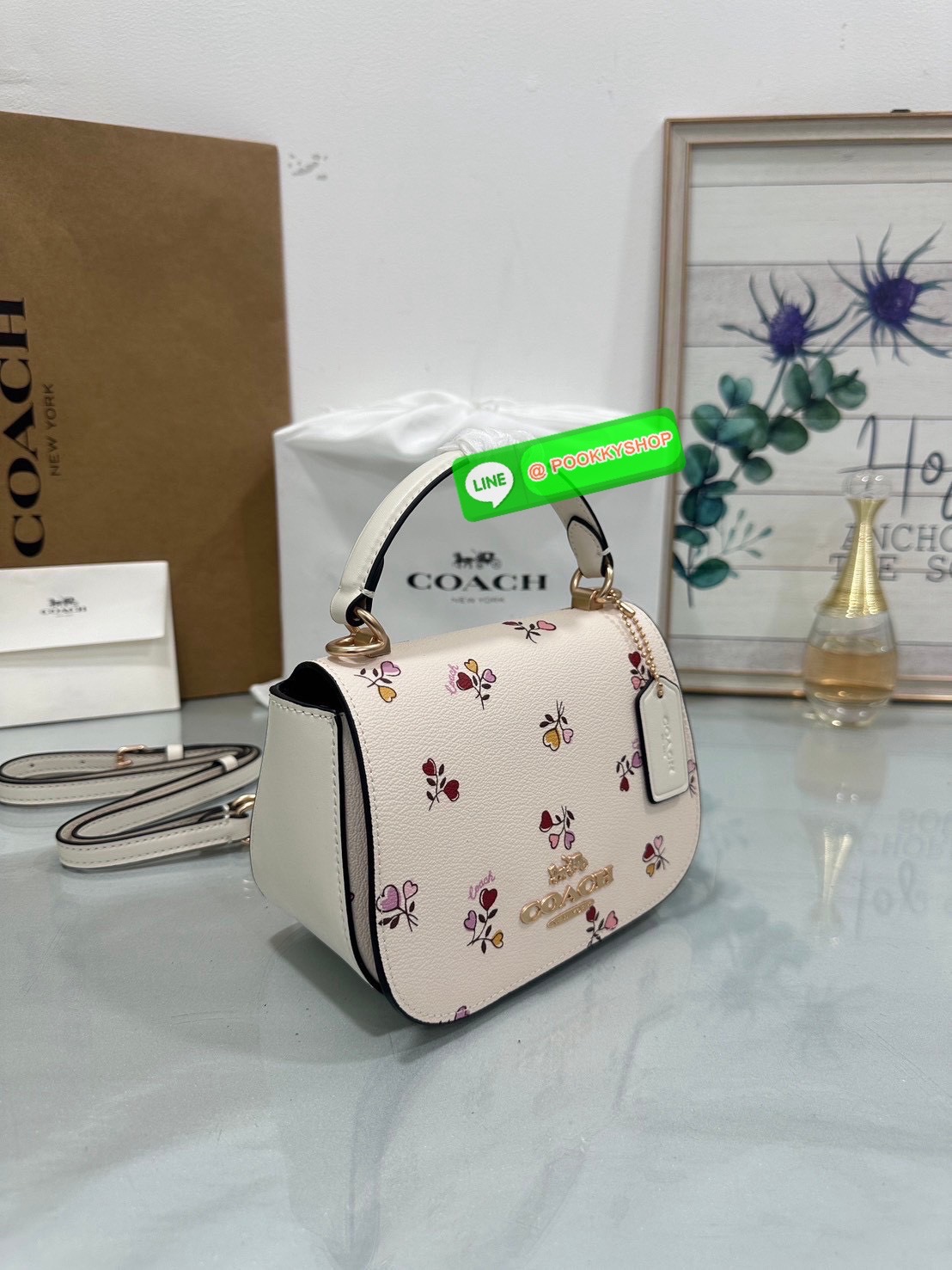 COACH CX575 – Mini Lillie Carryall “เล็กหรู ใช้ง่ายทุกโอกาส 🖤✨ COACH CX575 Mini Lillie Carryall ที่แมตช์ง่าย ใบเดียวก็ครบทั้งวันทำงานและวันเที่ยว”