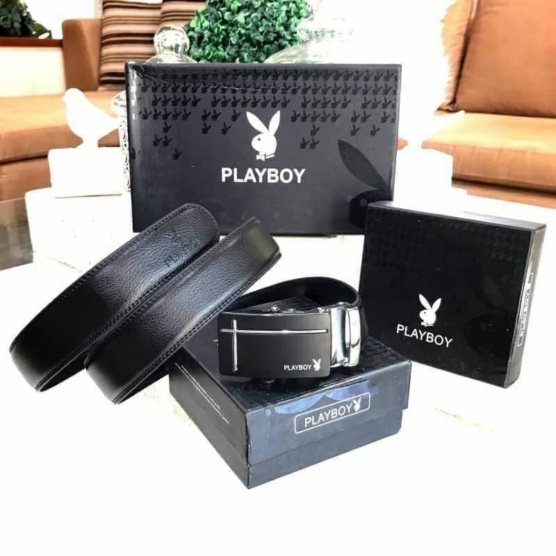 DON'T MISS! PLAYBOY MEN LEATHER BELT (Free Size) เข็มขัดหนังสีดำรุ่นสุดฮิตจาก Playboy หัวเข็มขัดโลหะดำตัดเงินปั้มโลโก้คุณภาพดีตามแบบฉบับของแบรนด์ดีไซน์คลาสสิคเข้าได้กับทุกชุดสามารถปรับได้หลายระดับ มาพร้อมกล่องแบรนด์สามารถมอบเป็นของขวัญได้ ไอเท็มนี้ M