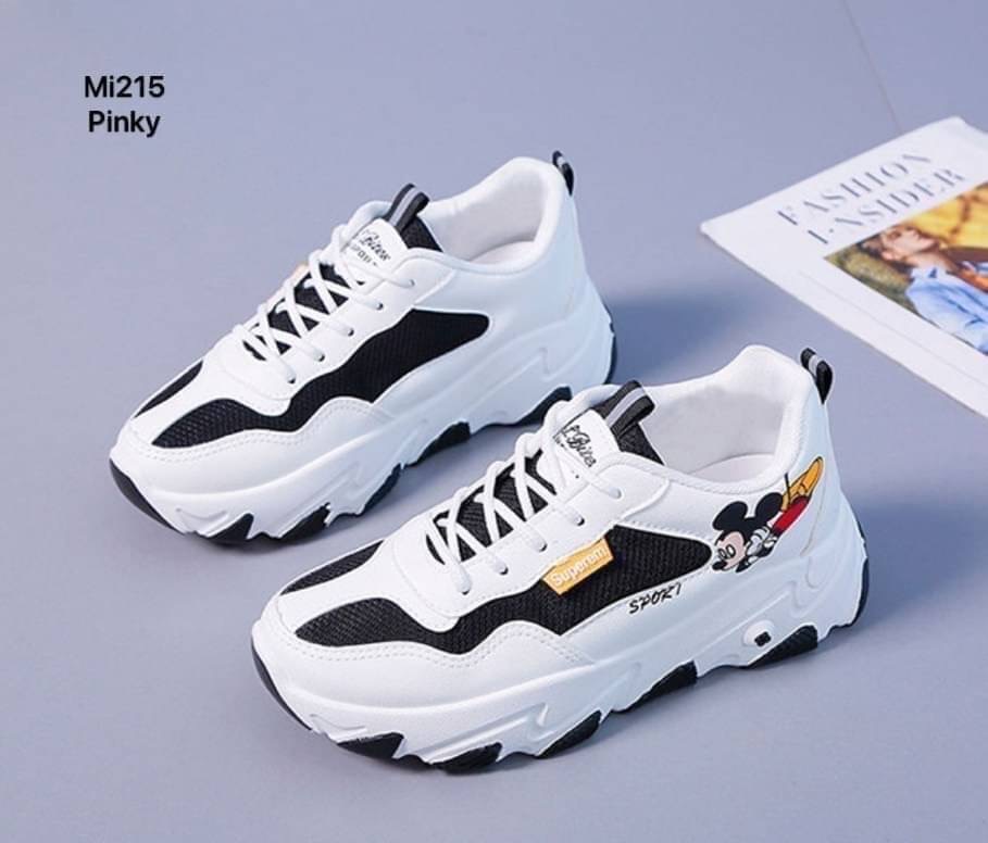 พร้อมส่ง Mi215 รอบ 2 ครบไซส์ ผ้าใบมิกกี้เมาส์ Mi215 งานนำเข้าแบบสวย งานดีมาก แบรนด์ suprem เพิ่มแบรนด์ Mickey ที่สาวๆชื่นชอบมาอีก แบรนด์หนักๆ ในราคาเบามากกก ผลิตจาก pu เกรดดีที่สุด ด้านในบุนิ่ม พื้นนิ่มมาก แต่งสีสวยเด่น ใส่เล่น หรือใส่วิ่งได้ ใส่กับชุดไหน