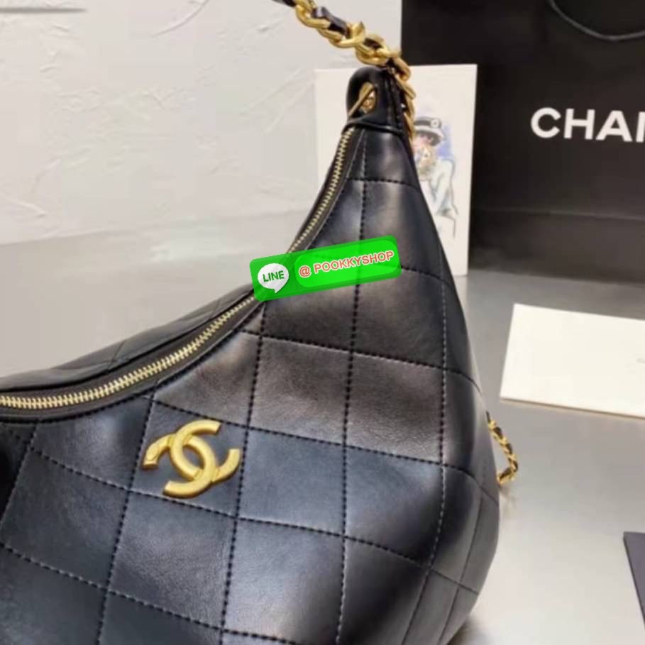 Chanel BLACK QUILTED CLASSIC SHOULDER BAG