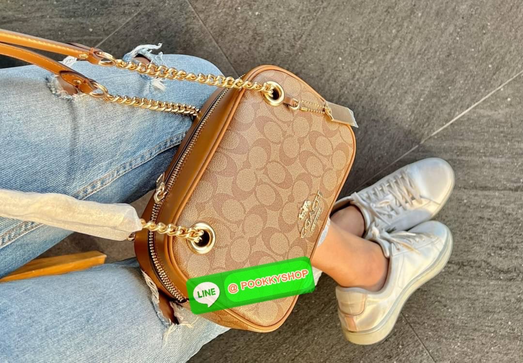 🆕🆕🆕 สวย หรู ดูดี ทางนี้จ้าสาวๆๆ สินค้าต้องมี ห้ามพลาด! COACH CAMMIE CHAIN SHOULDER BAG IN SIGNATURE ((C8149)) 🌟พร้อมส่ง จำนวนจำกัด ก่อนหมด! กับกระเป๋าหิ้วหรือสะพายไหล่ สายสะพายไหล่ในตัวแบบโซ่มีหนังรองบ่า สวยงามมากๆค่ะ หนังแ