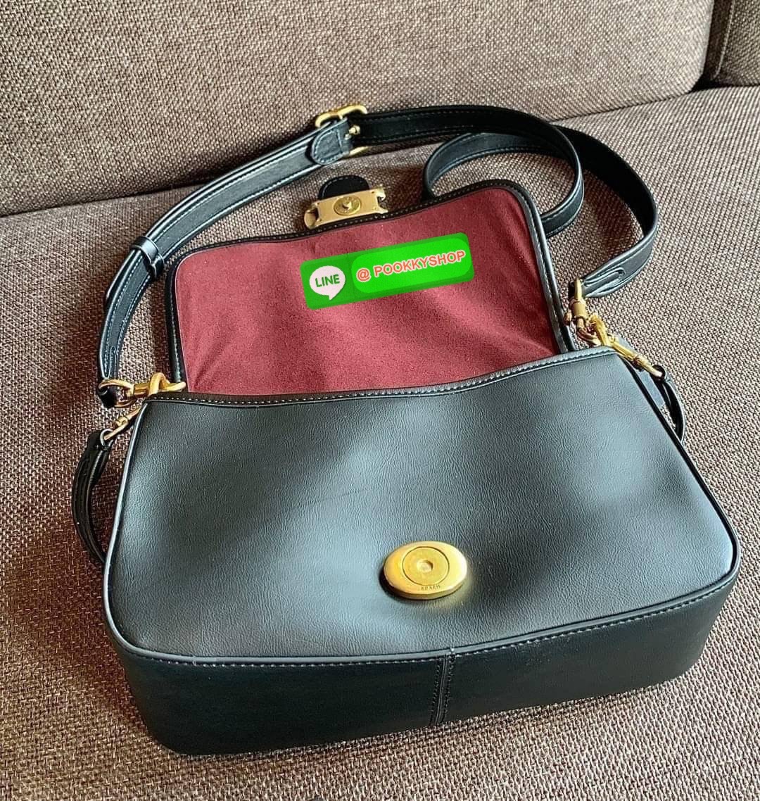 COACH SOFT TABBY SHOULDER BAG ((C4823)) 📣พร้อมส่ง รุ่นฮิต นาทีนี้ที่สาวๆต้องมีค่ะ! สุดคุ้ม! กับกระเป๋าหิ้ว//คล้องไหล่//สะพายข้างได้ หนังแท้เรียบ หรูดูสวยค่ะ เปิดปิดกระเป๋าแบบกระดุมแม่เหล็ก ประดับอะไหล่โลโก้ตัวใหญ่สวยมากๆ ภายในกระเป๋าสามารถใส่กระเป