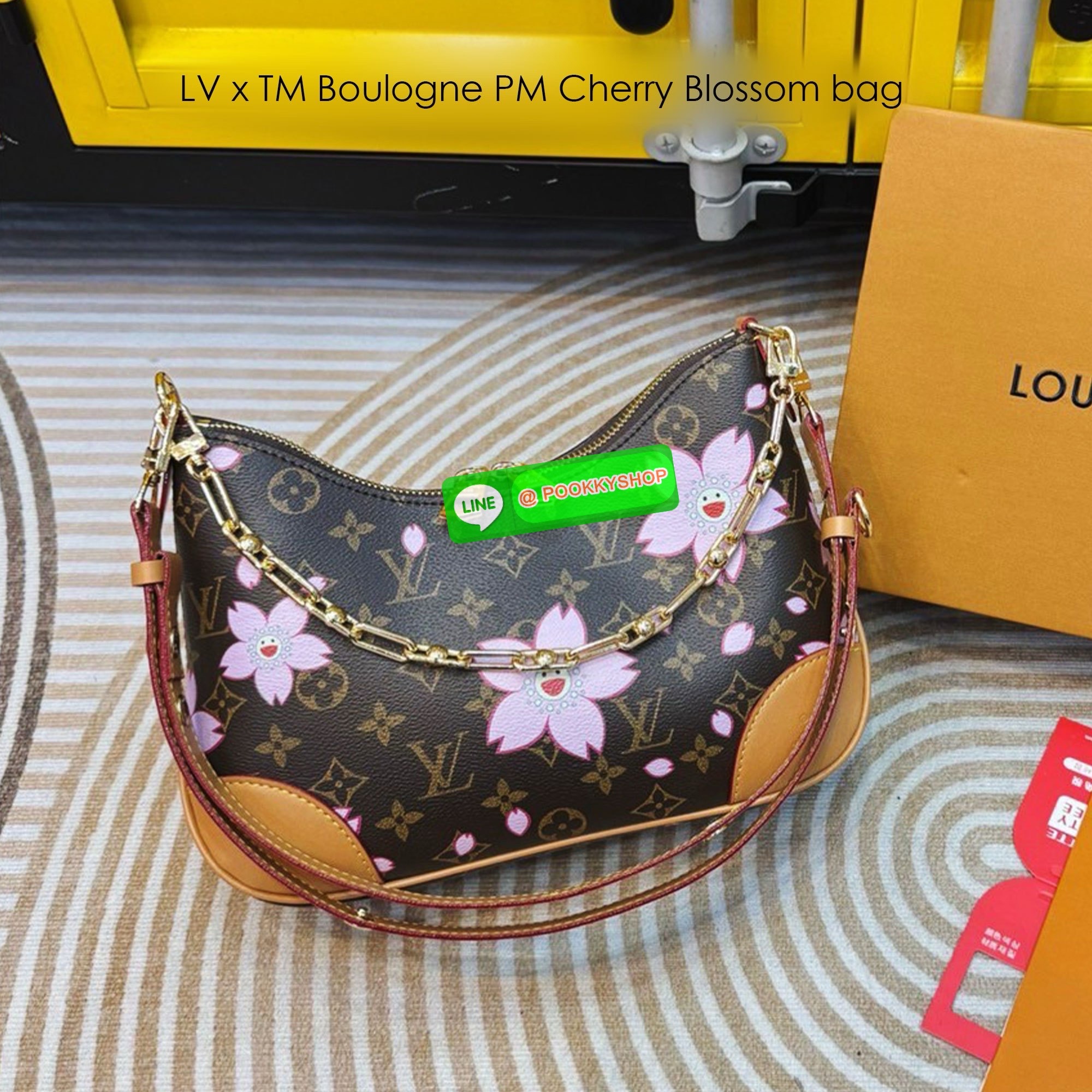LV x TM Boulogne PM Cherry Blossom bag กระเป๋าสะพาย ดีไซน์คลาสสิครุ่นสุดปัง ปรับลุคให้มีชีวิตชีวาด้วยลายดอกไม้ซากุระเชอรี่บลอสซั่ม คอลใหม่สุดเอ็กซ์คลูซีฟ โมโนแกรมแคนวาสสุดไอคอนิกพิมพ์ลายดอกไม้สีสดใสคลาสสิค ขนาดกำลังดี ใช้งานได้สะดวกคล่องตัว ปากกระเป๋ามีซิ