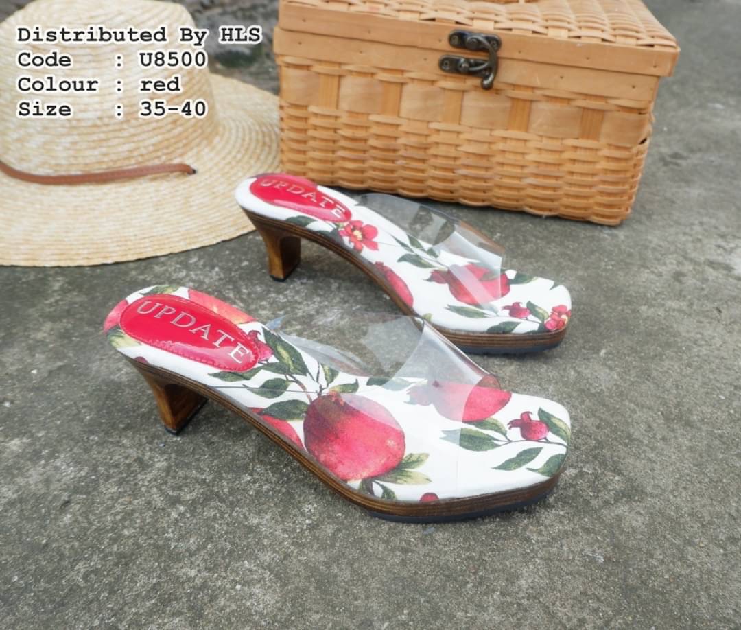 🌼🌼 ...แบบใหม่มาแล้วคะ พร้อมส่งคร่าา🙏🏻🙏🏻 !! รองเท้าส้นสูง maxi สูง 2.5" ทรงสวมหน้าตัด สวมพลาสติกใส พื้นงานผ้าแคนวาสพิมพ์ลายดอกไม้หวานๆ ใส่สบายๆชิวๆ