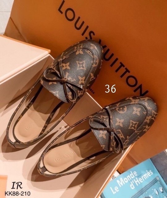 SALE ลดกระหน่ำเคลียร์สต๊อก 450 ส่งฟรี ems เลยจ้า สินค้าใหม่ไม่มีตำหนิ