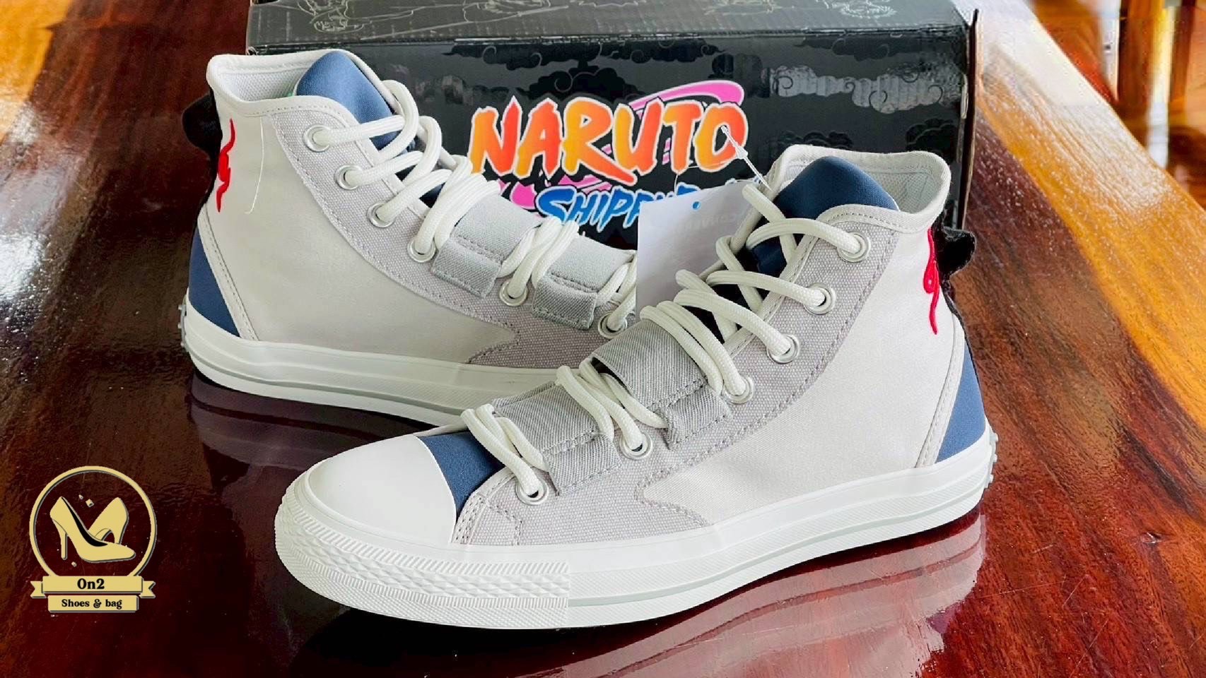 รองเท้าคอลแลบระหว่าง Converse กับแอนิเมะ Naruto Shippuden ซึ่งออกแบบมาโดยเฉพาะ โดยแต่ละรุ่นจะได้แรงบันดาลใจจากตัวละครต่าง ๆ เช่น Naruto, Sasuke, Gaara ฯลฯ ที่ถูกถ่ายทอดผ่านสีสันและลวดลายบนรองเท้าอย่างชัดเจน ถ้าคุณเป็นแฟนของ Naruto และอยากได้รองเท้าที่สวย