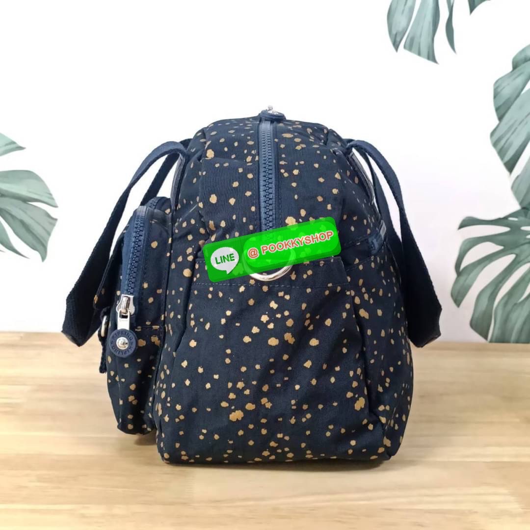 Kipling Women’s Defea Top-Handle Bag (ผ้าหนา) กระเป๋าถือหรือสะพายจาก Kipling วัสดุทำจาก Nylon + Polyester