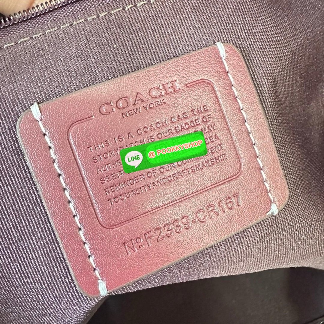 COACH CR167 MEADOW SHOULDER BAG 🔖กระเป๋าถือคอลเลคชั่นใหม่ ใบใหญ่ตอบโจทย์คนสัมภาระเยอะ 🔖วัสดุ: ผ้าแคนวาสตัดขอบหนังแท้ 🔖เปิด-ปิดด้วยซิป 🔖ภายในโล่งใส่ของได้เยอะมาก มีช่องซิป1ช่อง ช่องใส่ของจุกจิก1ช่อง 🔖ด้านหลังมีช่องซิ