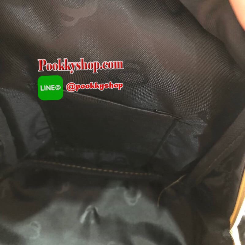 STARBUCKS BACKPACK กระเป๋าเป้สุดน่ารัก ขนาดกำลังพอเหมาะสำหรับใส่ของระหว่างวัน และช่องจัดเก็บอีกหลากหลายรูปแบบ ดีไซน์สวยนับเป็นอีกหนึ่งกระเป๋าเป้ที่พร้อมให้คุณได้สะพายออกไปข้างนอกได้ทุกวันอย่างมั่นใจ เพราะแมทช์เข้ากับทุกลุค รุ่นนี้แนะนำเลยค่า