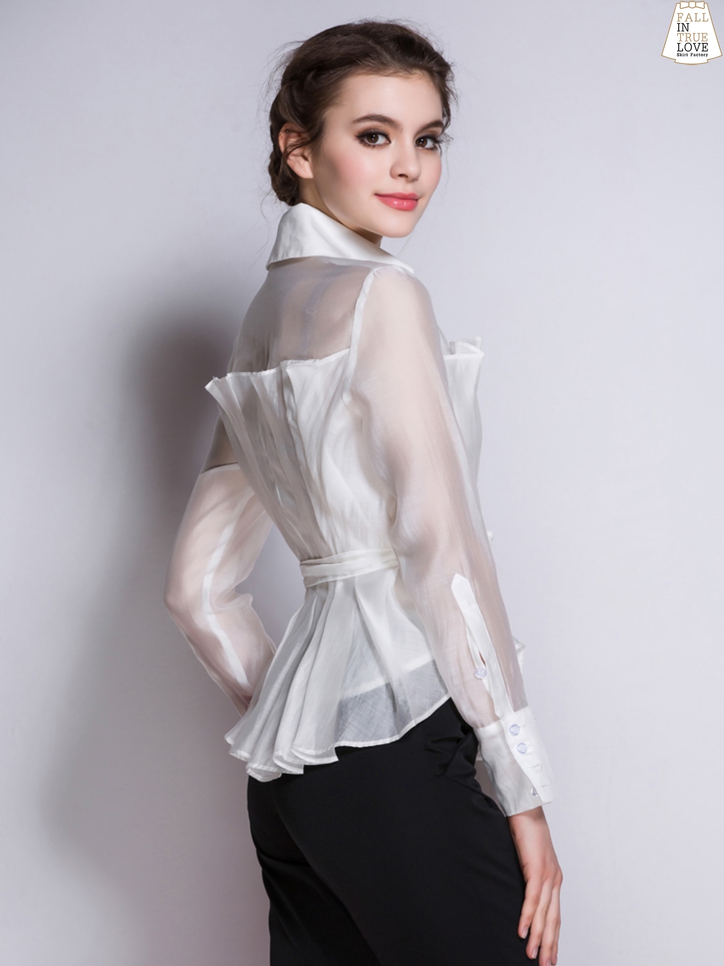 เสื้อแฟชั่น เสื้อเชิ้ตคอวีจับจีบทวิสต์ช่วงตัวรอบตัวหน้าหลังแบบเรียบหรู