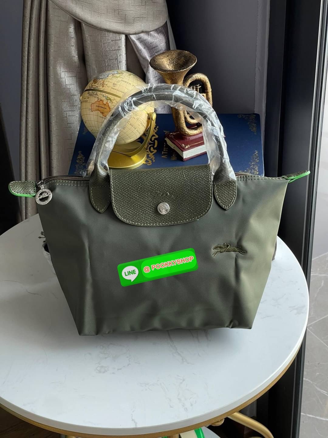 ðLongchamp LE PLIAGE GREEN Top handle bag S āļāļĢāļ°āđāļāđāļēāļāļ·āļāđāļāļāļīāđāļ§āđāļāļāļĩāđāļĄāļĩāļāđāļģāļŦāļāļąāļāđāļāļēāļāļĒāđāļēāļāđāļŦāļĨāļ·āļāđāļāļ·āđāļ āđāļāļāđāļāđāļāļāđāļ§āļĒāļĨāļēāļĒāđāļŠāđāļāļŠāļ°āļāļēāļāļāļēāđāļāļāļāļĨāļēāļŠāļŠāļīāļāđāļĨāļ°āļŠāļąāļĄāļāļąāļŠāļāļĩāđāđāļāđāļāļāļđāđāļŦāļāļīāļ āļāļĢāļ°āđāļāđāļēāđāļāļāļĩāđāļŠāļēāļĄāļēāļĢāļāļāļ·āļāļāđāļ§āļĒāļĄāļ·āļāļŦāļĢāļ·āļāļāļąāļāđāļāđāļāļŦāļāļąāļāļŠāļ·āļāļāļāļāđāļāļāđāļāđāđāļāļāļĢāļīāļāļāļēāļāđāļ§āļĒāļŦāļđāļāļąāļāļāļąāđāļāļŠāļāļāļāđāļēāļāđāļĨāļ°āļāļąāļ§āļĨāđāļāļāđāļ
