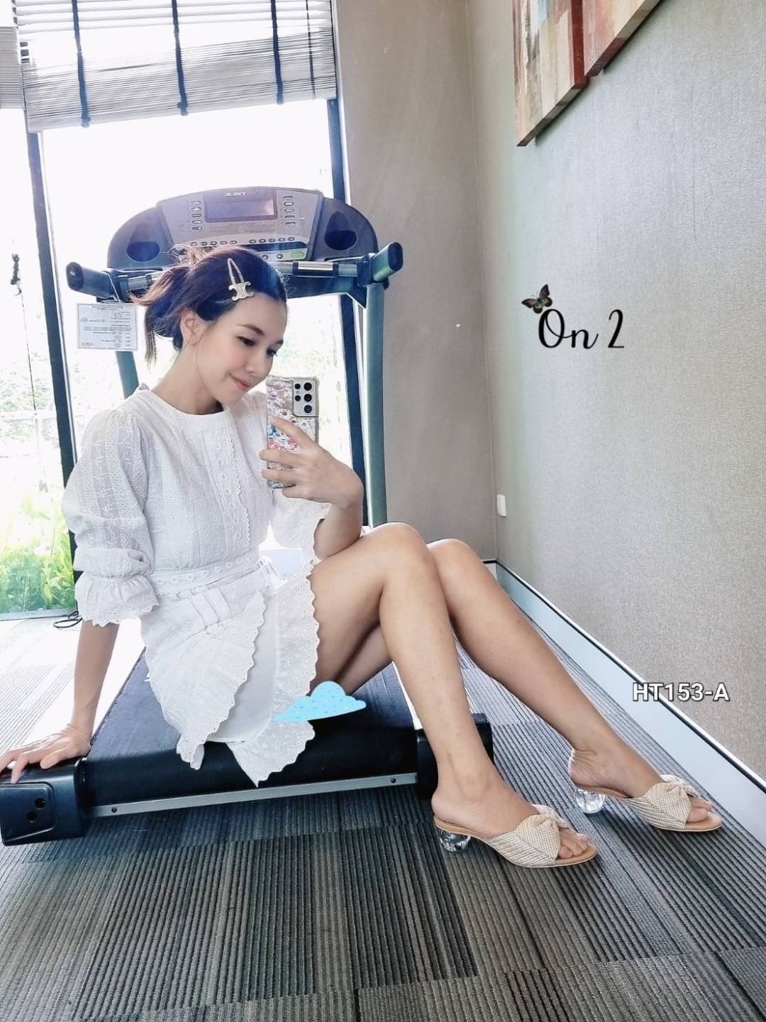 New arrival แบบมาใหม่ค่ะ Zara ส้นแก้ว ผ้ากระสอบโบตัวใหม่ งานดีมากกก งานแนวนี้ คือ ปังมาก กระสอบปีนี้ต้องให้ นางค่ะ น่ารักมากกกก ดีเทลสวยเป๊ะ เป็นส้นมาสองแบบนะคะเป็นแก้วกลมและแก้วเหลี่ยมน่ารักมากกก