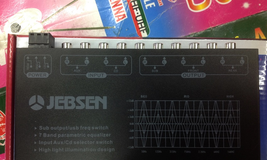 ด้้านบนของ ปรีแอมป์รถยนต์ 7 แบนด์ ยี้ห้อ JEBSEN
