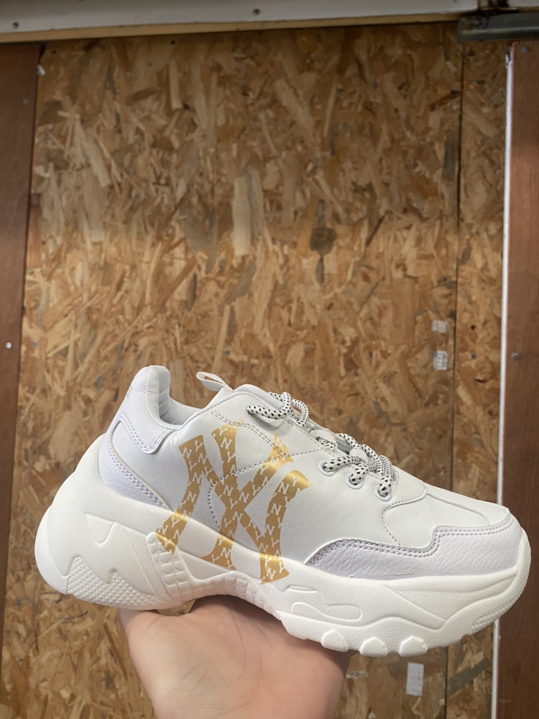 พร้อมส่ง รองเท้าผ้าใบก็อปแบรนด์ NY เสริมส้น หนังนิ่ม งานสวยมากกกคะ