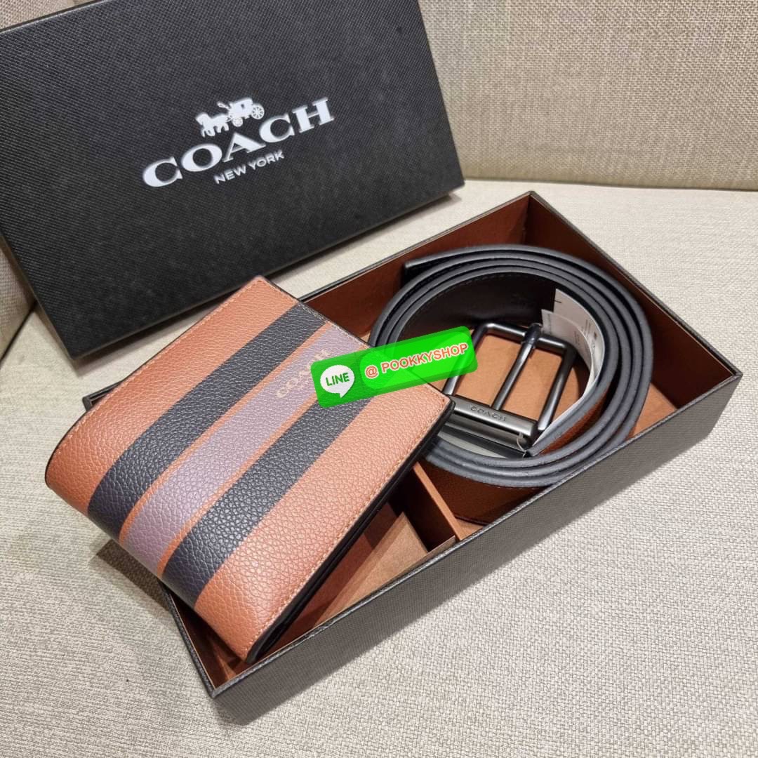COACH F75399 COMPACT ID WALLET IN VARSITY LEATHER WITH BELT MIX GIFT BOX SET Set สุดคุ้ม!! ลิมิเต็ด!! สำหรับหนุ่มๆ ที่จับคู่เซ็ทกระเป๋าสตางค์รุ่นยอดฮิต และเข็มขัดหนัง pepble มาใน package Coach gift box คุ้มค่ามากๆ กระเป๋าสตางค์หนังวัว สวย นิ่มไปอีก ยังไม่